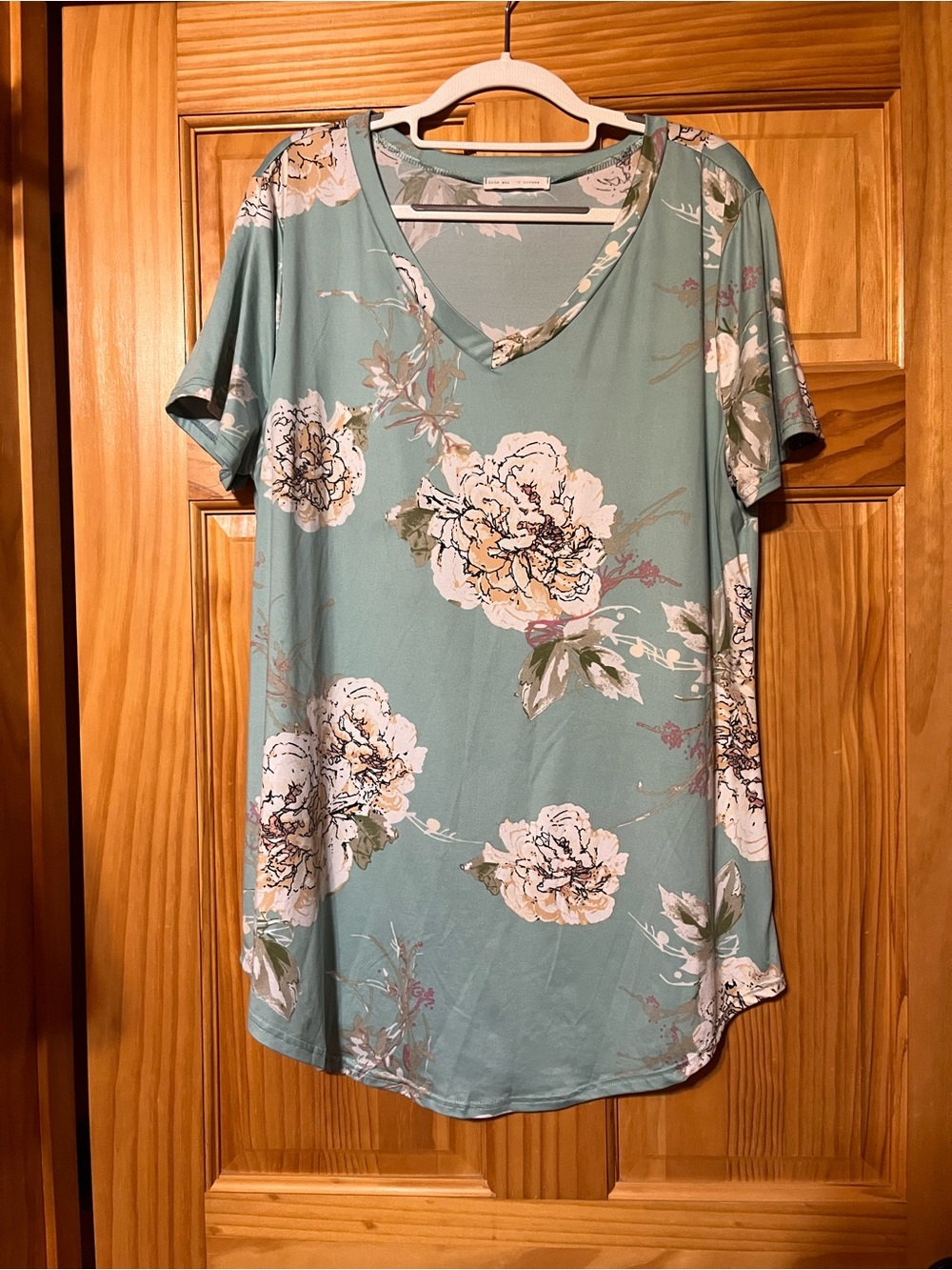 Reborn J Sage Green Floral V-Neck Short Sleeve Top
